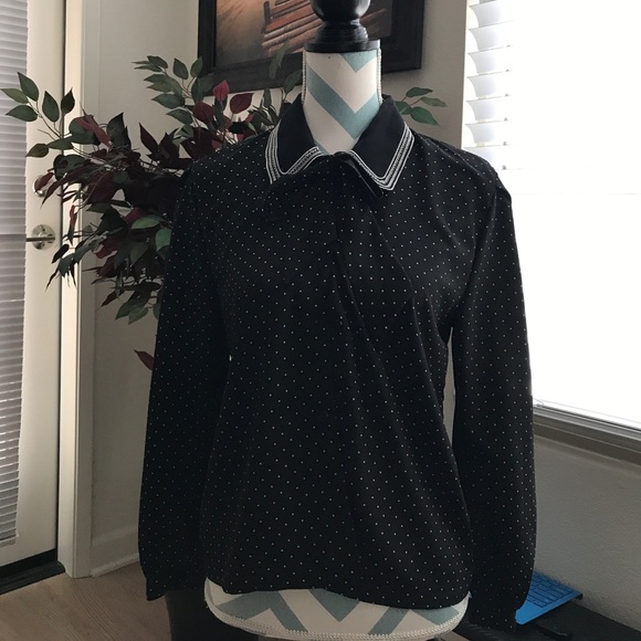 Tops - Polka dot button up blouse